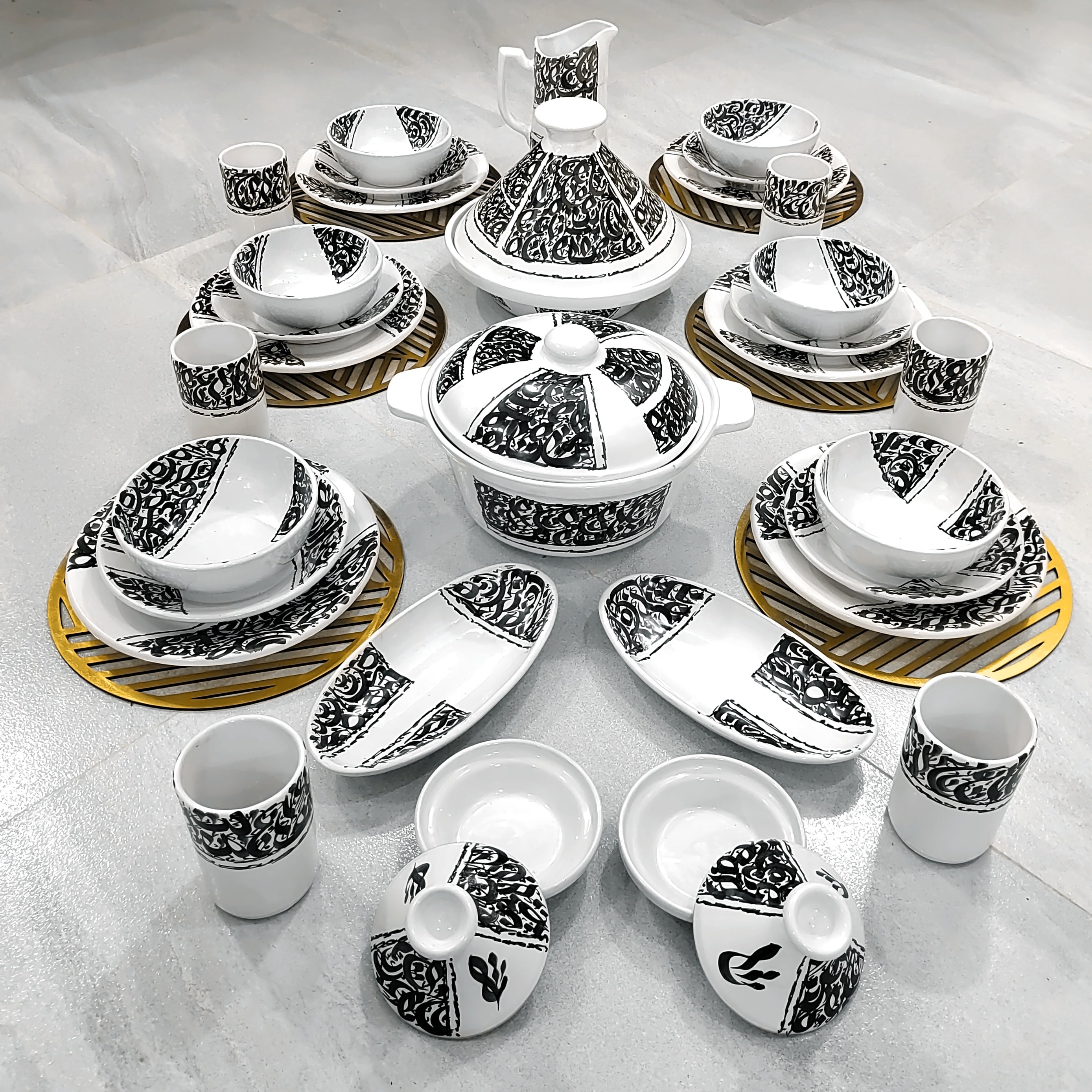 Service de table calligraphie